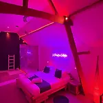 L'amethyste Love hotel